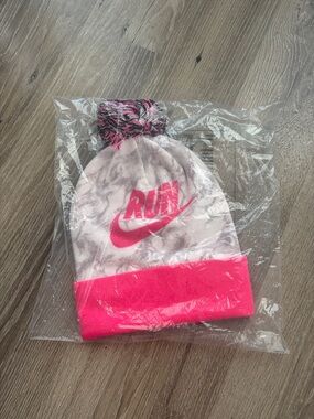 Unisex Adult Nike Pink and Gray 'RUN' Pom Beanie
